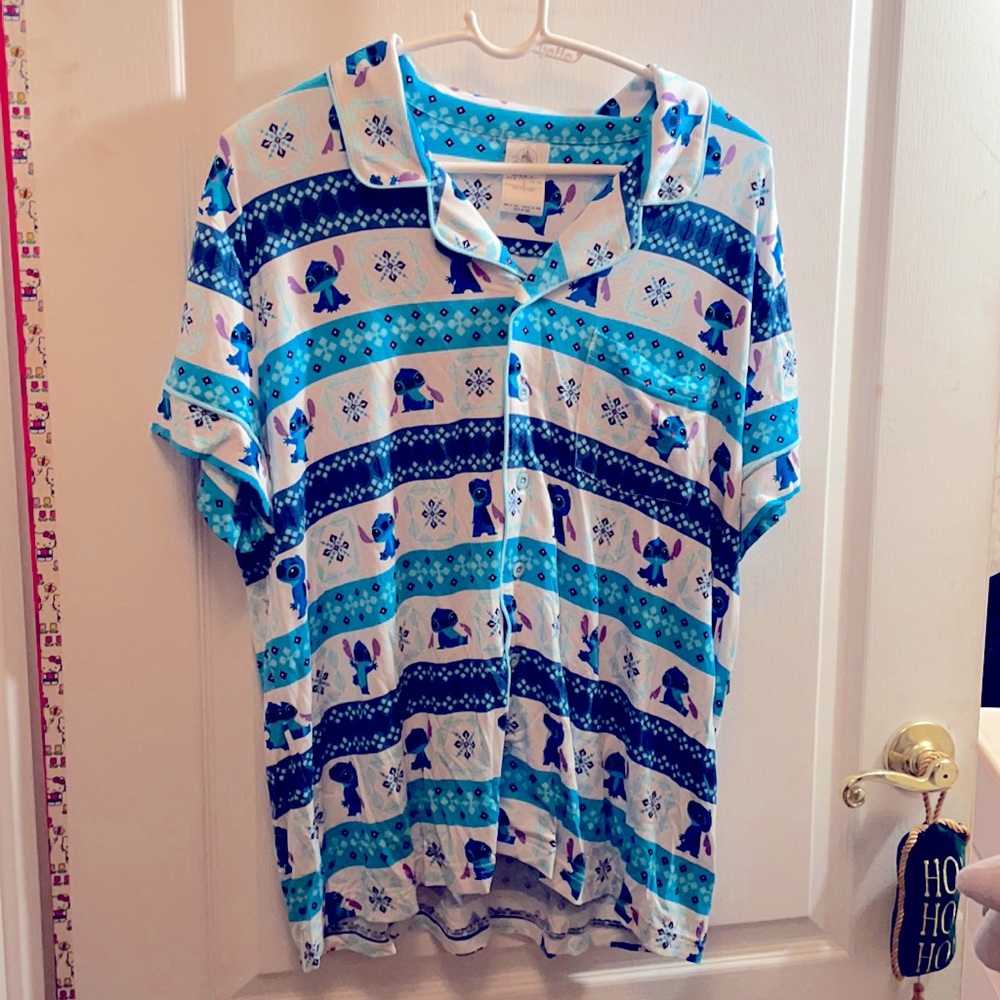 Women’s Disney Stitch Pajama Set